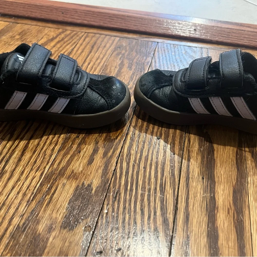 Toddler black and white adidas samba Velcro sneakers size 7 toddler - Picture 2 of 4